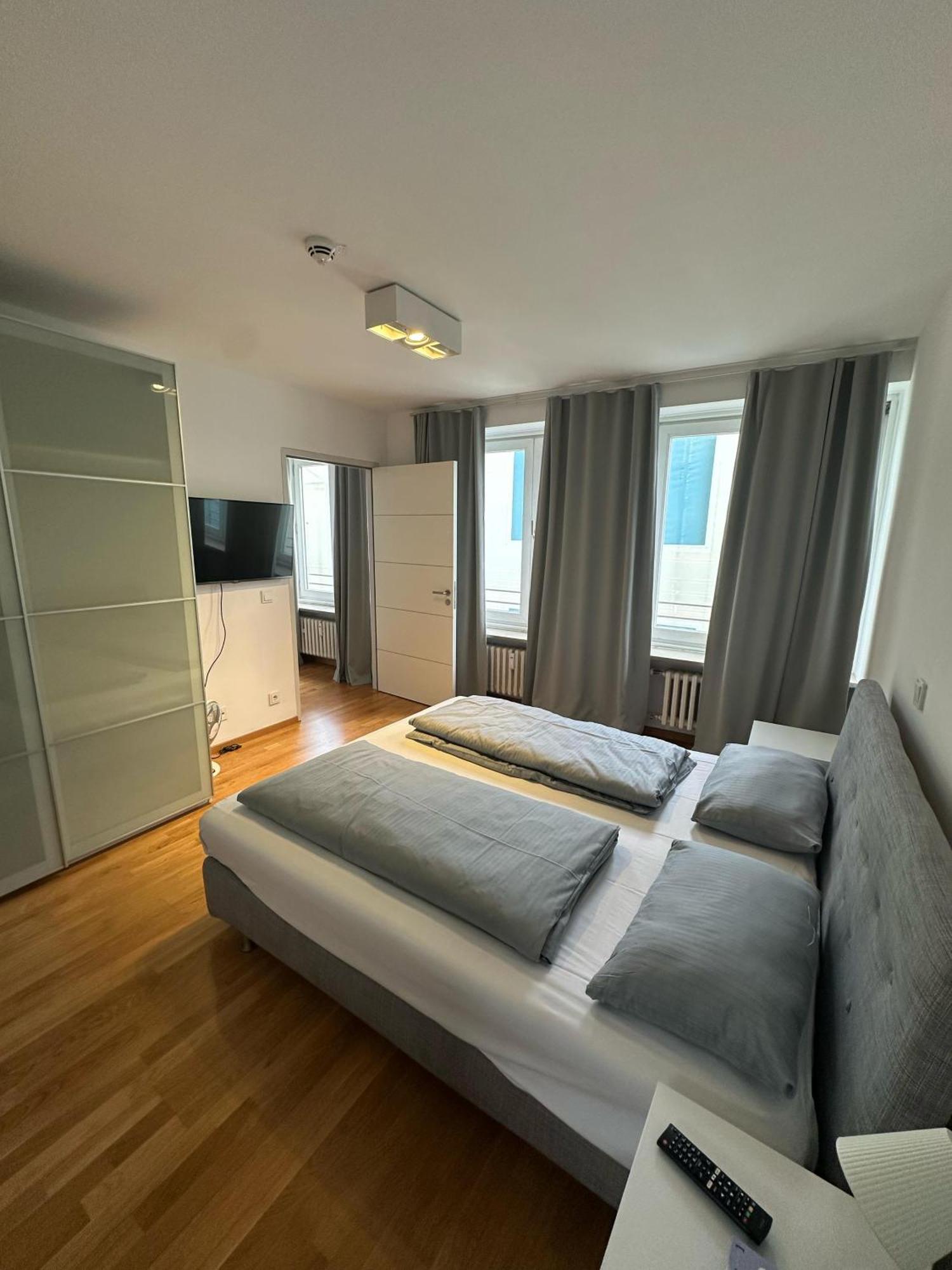 Al Nafurah Apartments Mnichov Exteriér fotografie